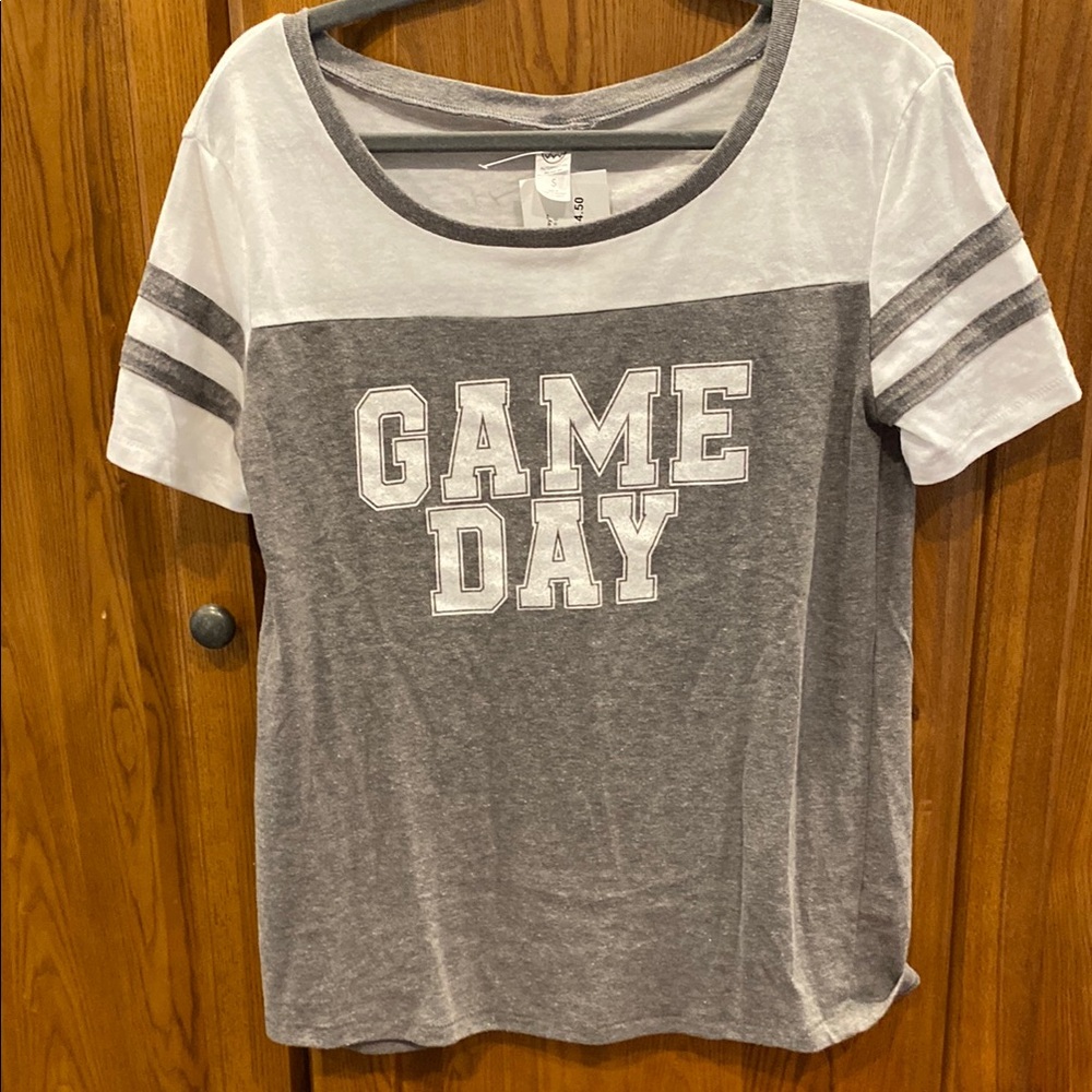 NWT Alternative Gray and White Game Day Tee size small